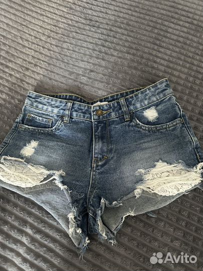 Джинсовые шорты