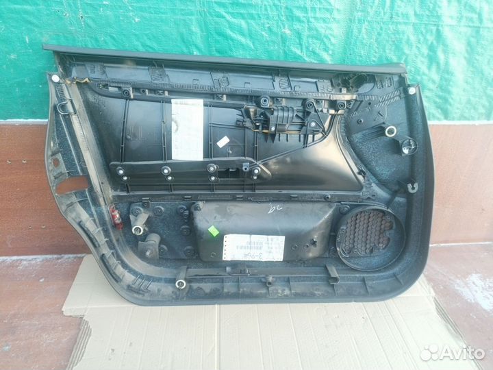 Обшивка двери передней правой Audi A4 B7 2007 г