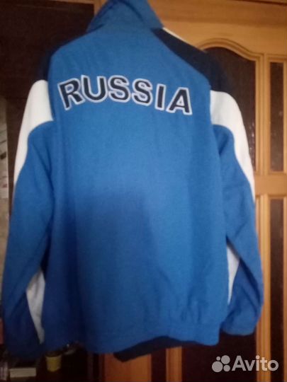 Спортивный костюм женский