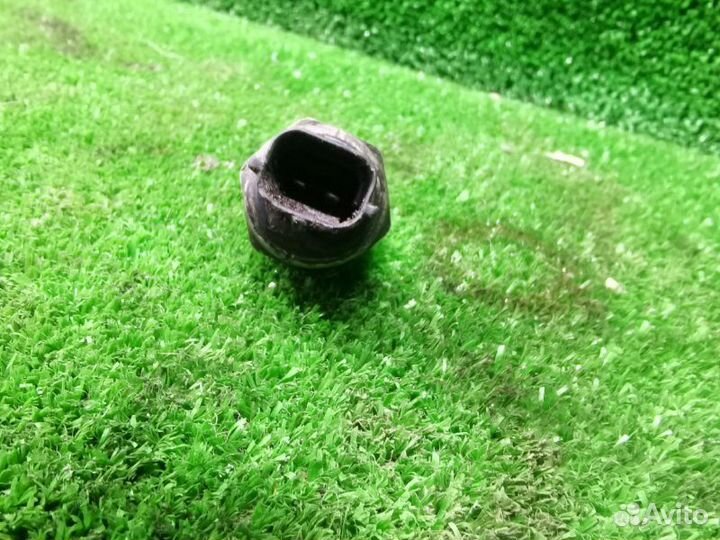 Датчик заднего хода Kia Sephia 2 седан 1.6 2003