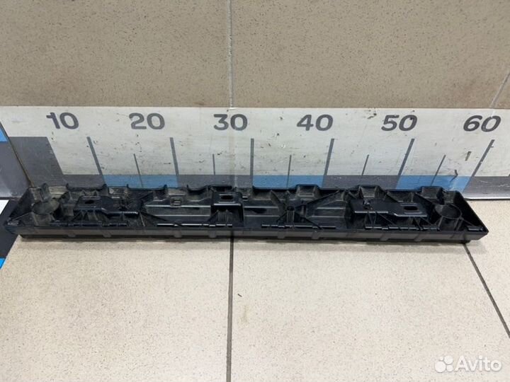 Кронштейн (сопут. товар) передний левый Bmw