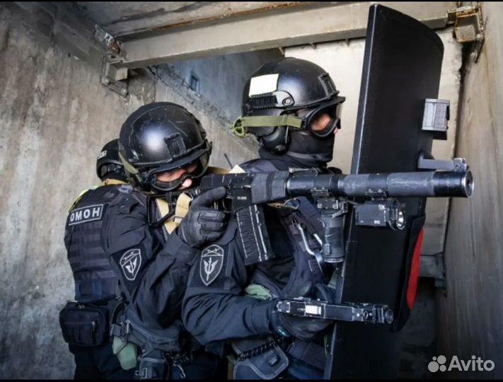 Полицейский боец омон