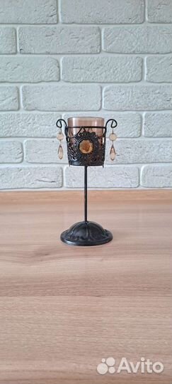 Старинный подсвечник