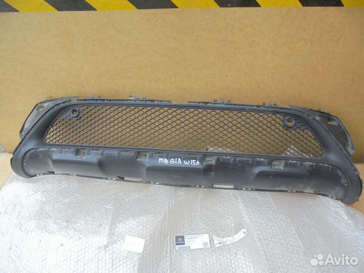 Решетка переднего бампера Mercedes Benz GLA W156