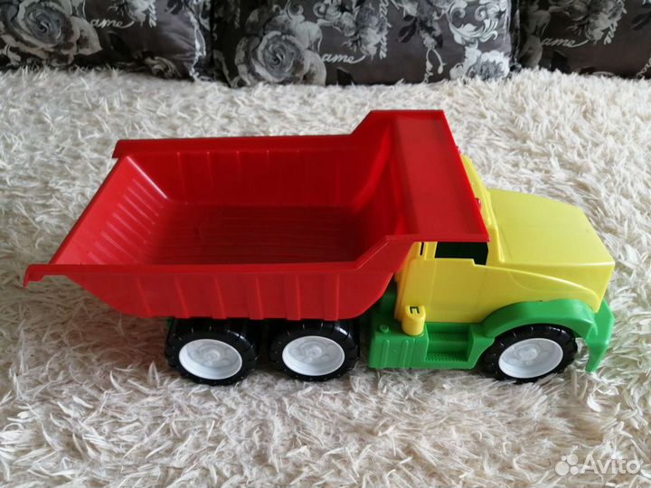 Детский грузовик