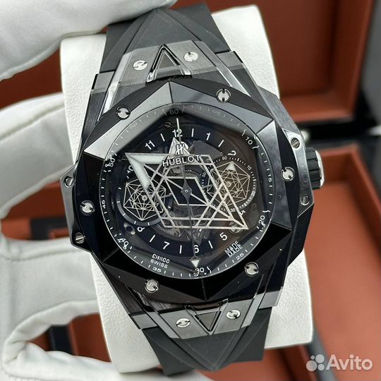 Часы Hublot Big Bang Sang Bleu