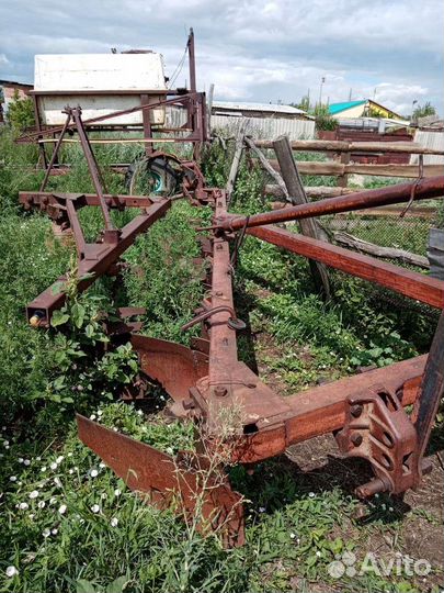 Плуги 6-ти корпусной