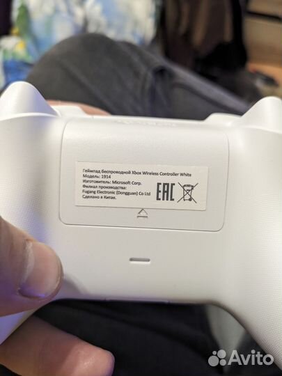 Геймпад xbox One с аккумулятором