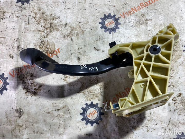 Педаль тормоза BMW E60