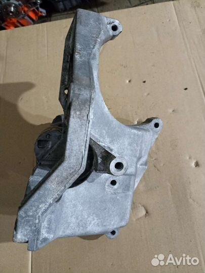 Кронштейн Опель Вектра b