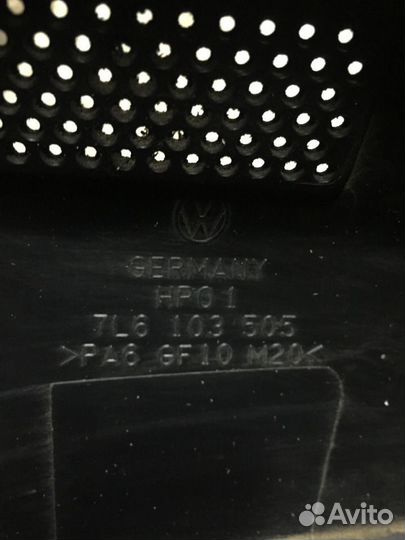 7l6103505 накладка декоративная vw touareg 4.2