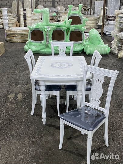 Стол и Стулья