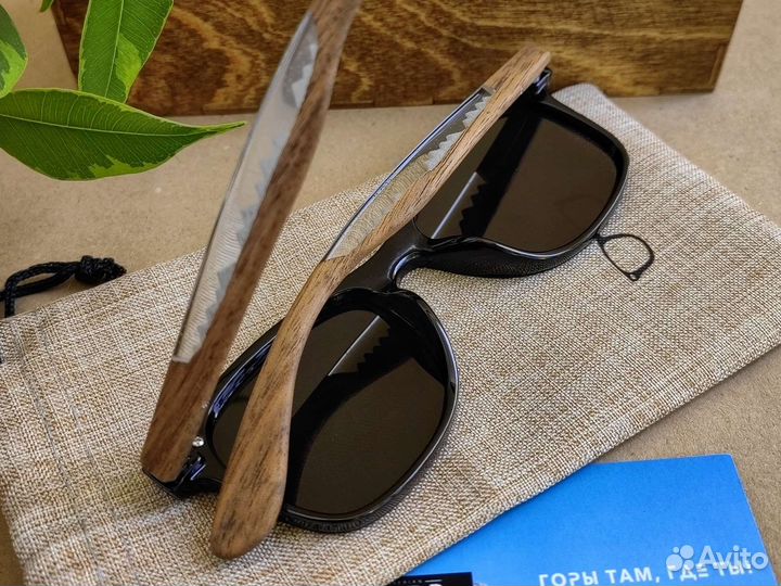 Солнцезащитные очки 