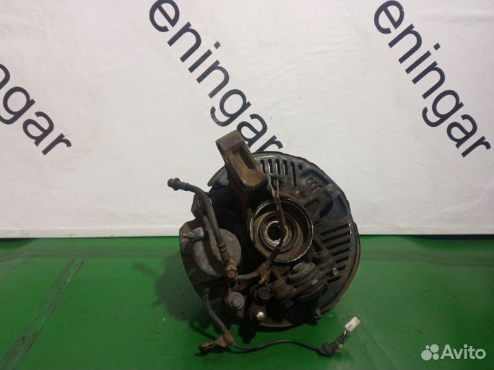 Ступица (кулак, цапфа) передняя левая Toyota