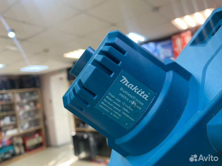 Аккумуляторная пила Makita Brushless 12