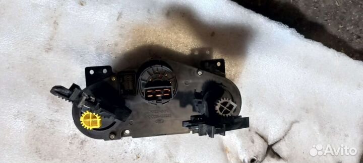 Блок управления печкой Киа Рио 2005-2011