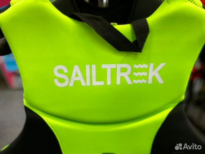 Страховочный неопреновый жилет sailtrek Green