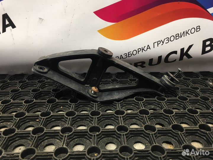 Кронштейн крепления солнцезащитного козырька