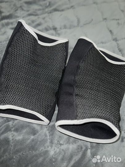 Наколенники