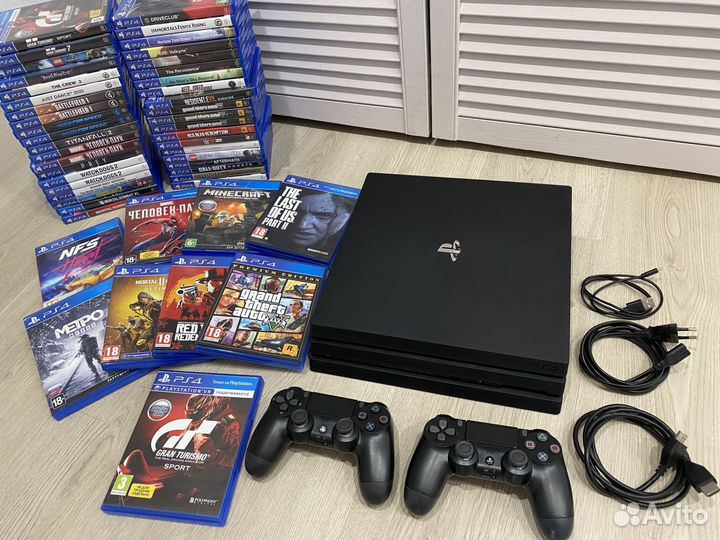 Sony PlayStation 4 PRO +550игр +2дж