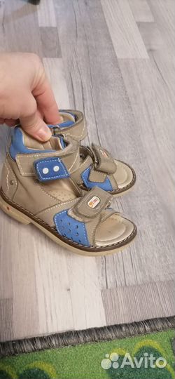 Сандалии детские для мальчиков 23