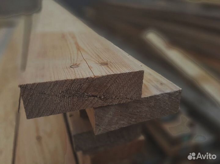 Сосновые доски, натуральность и уют в каждом элементе