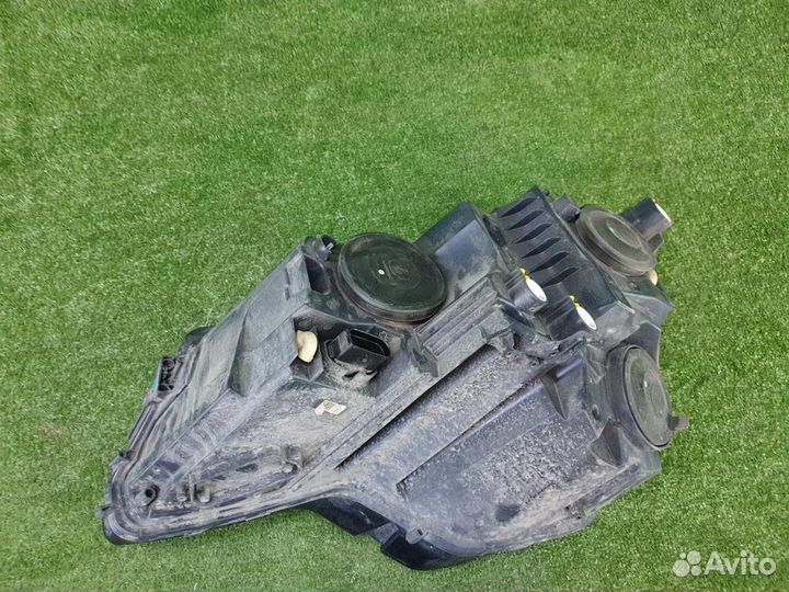 Фара правая Skoda Karoq