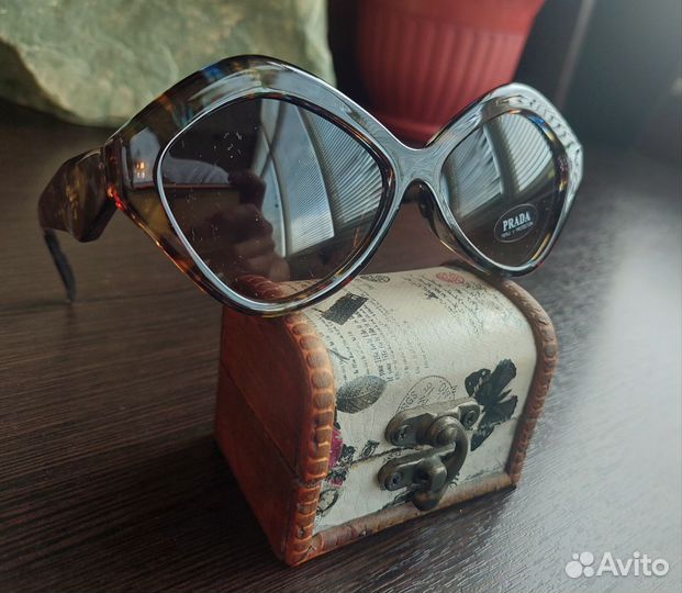 Солнцезащитные очки женские