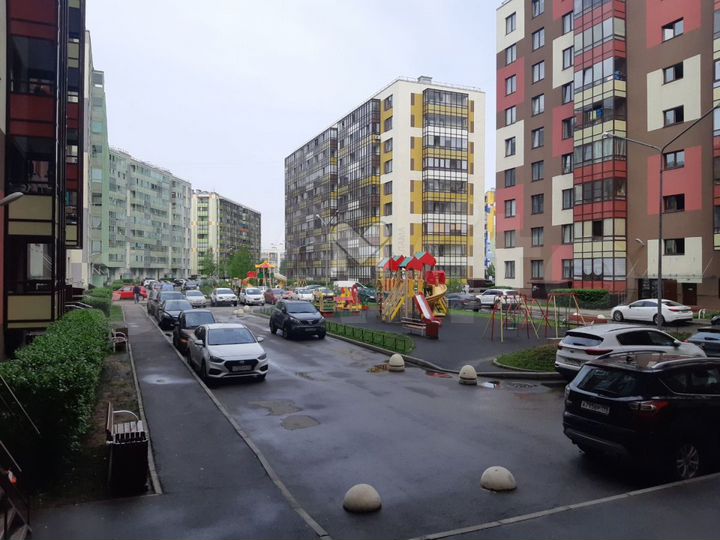 3-к. квартира, 93 м², 4/9 эт.