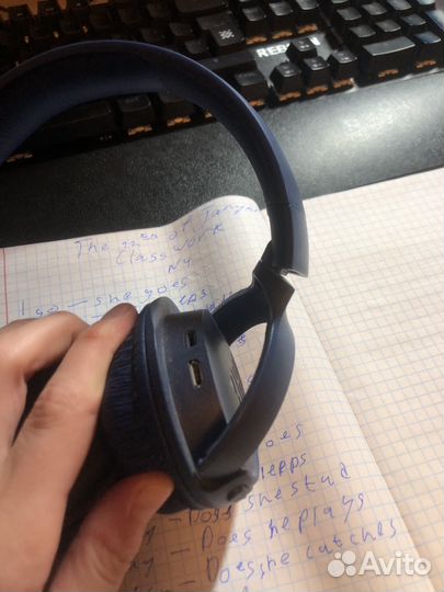 Беспроводные наушники jbl