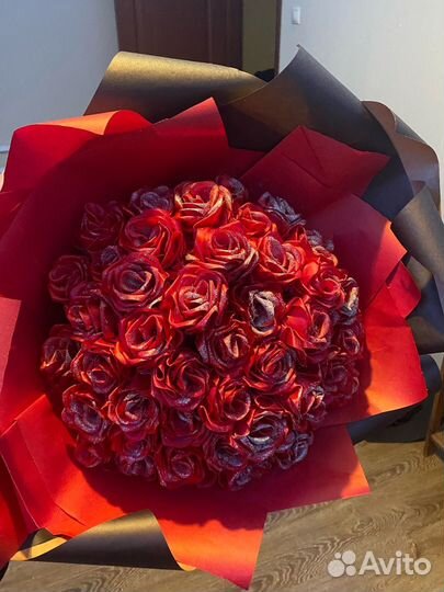 Атласные розы