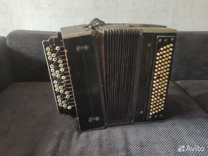 Баян старинный 3-х рядный