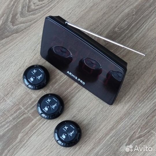 Влагозащищенная кнопка вызова персонала и табло