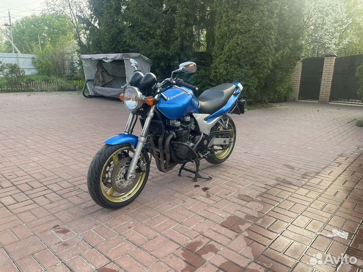 Kawasaki zr7