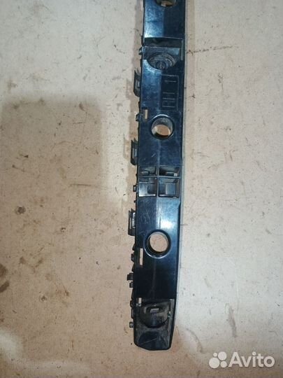 Кронштейн бампера правый Nissan X-Trail T32