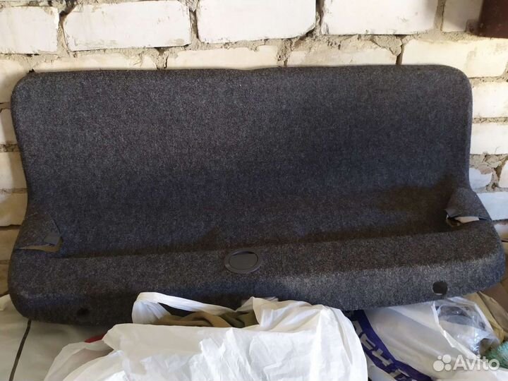 Обшивка крышки багажника