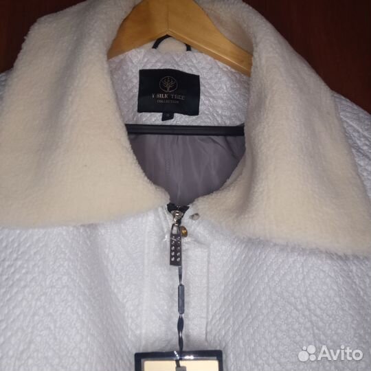 Куртка женская новая 48