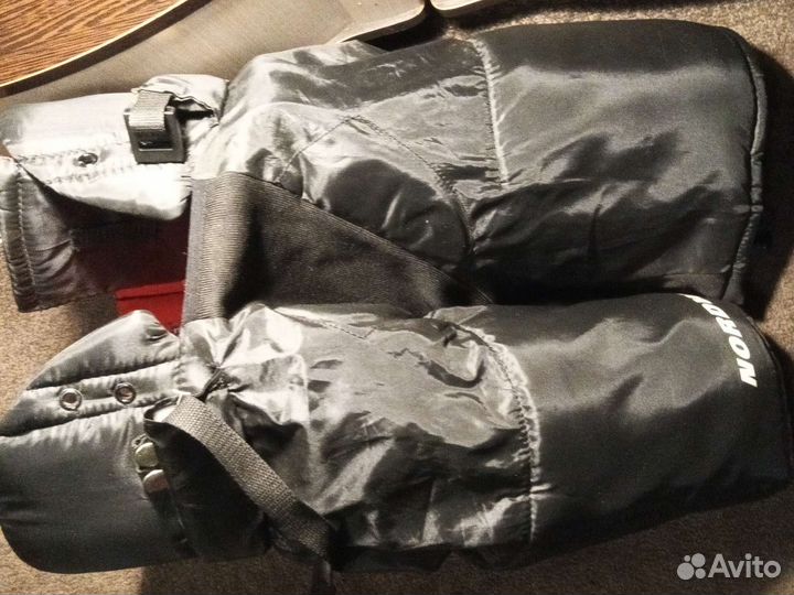 Краги хоккейные 150 сантиметров