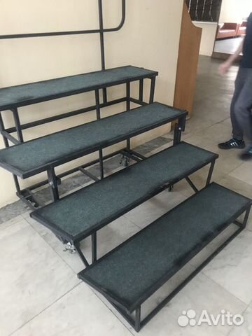 Хоровые станки подиум