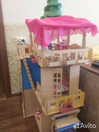 Кукольный домик с мебелью большой