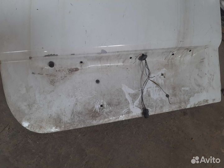 Задняя дверь мерседес спринтер