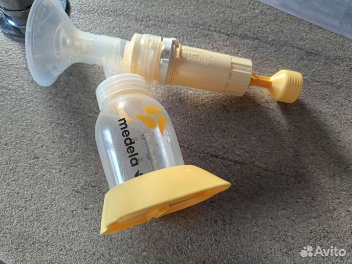 Молокоотсос medela ручной