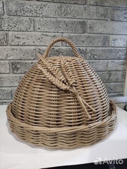 Корзина плетеная из бумажной лозы