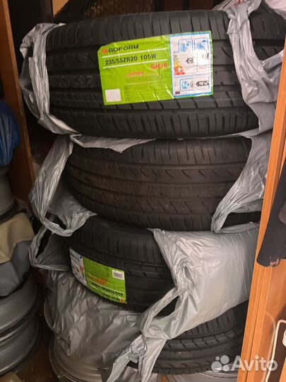 Goform GH-18 235/55 R20