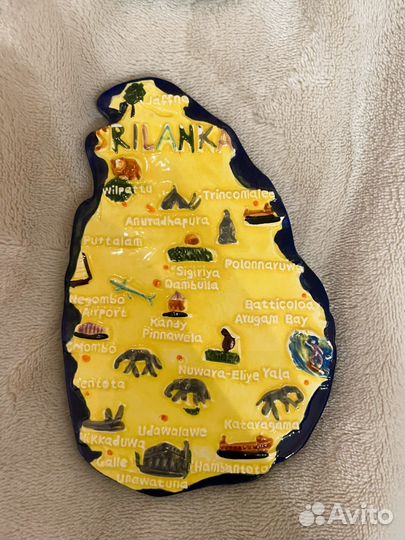 Сувенирные тарелки из разных стран