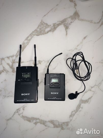 Радиопетличка Sony URX-P2/UTX-B2