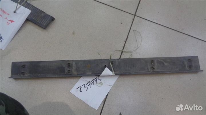 Накладка порога (внутренняя) передняя правая Jeep