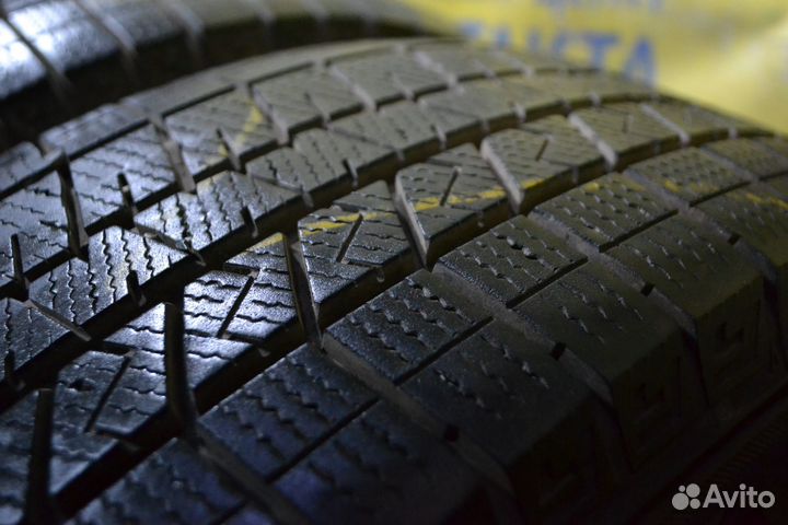 Dunlop Winter Maxx WM03 215/65 R16
