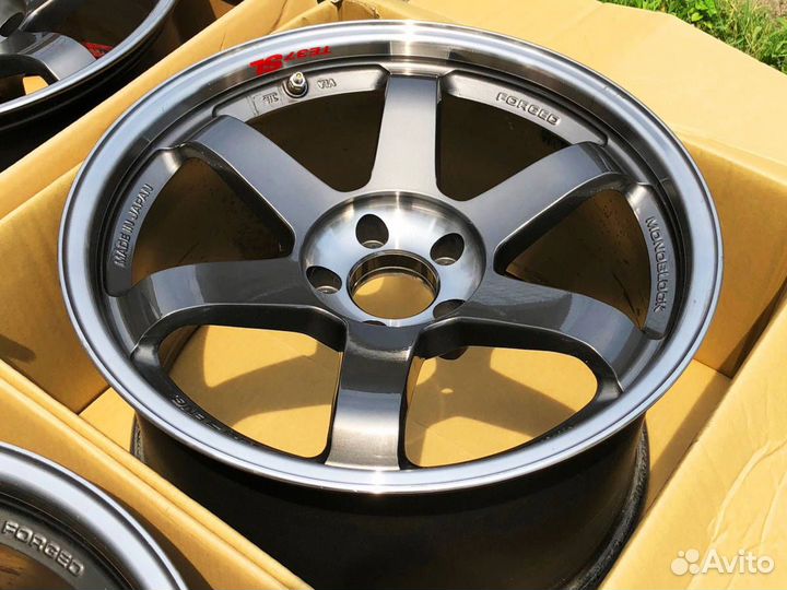 Комплект Rays Volk Racing TE37 R17