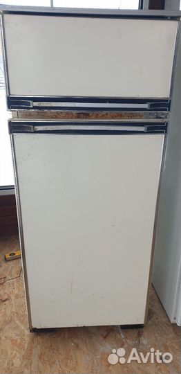 Продаю раздельно два холодильника каждый за 2 тыс